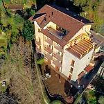 Grabbia 12 By Design