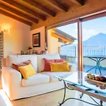 Grabbia 12 By Design Apartment